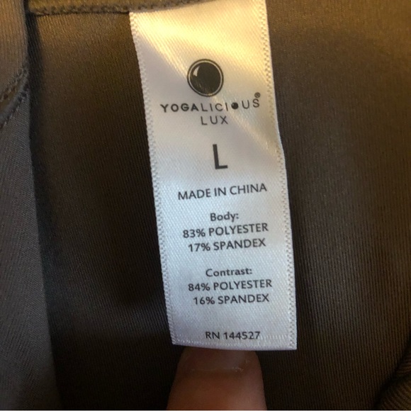 Yogalicious lux women’s zipup. - Picture 5 of 16